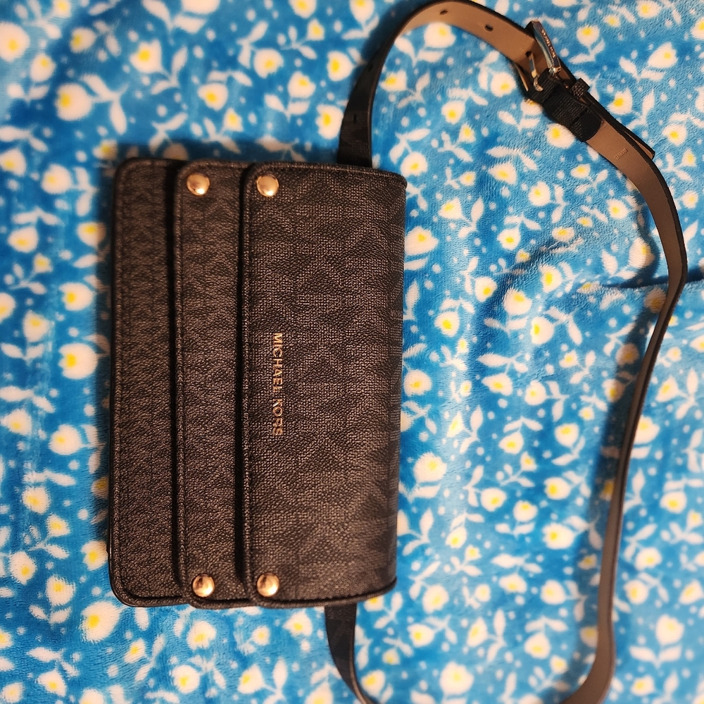 Michael kors belt bag